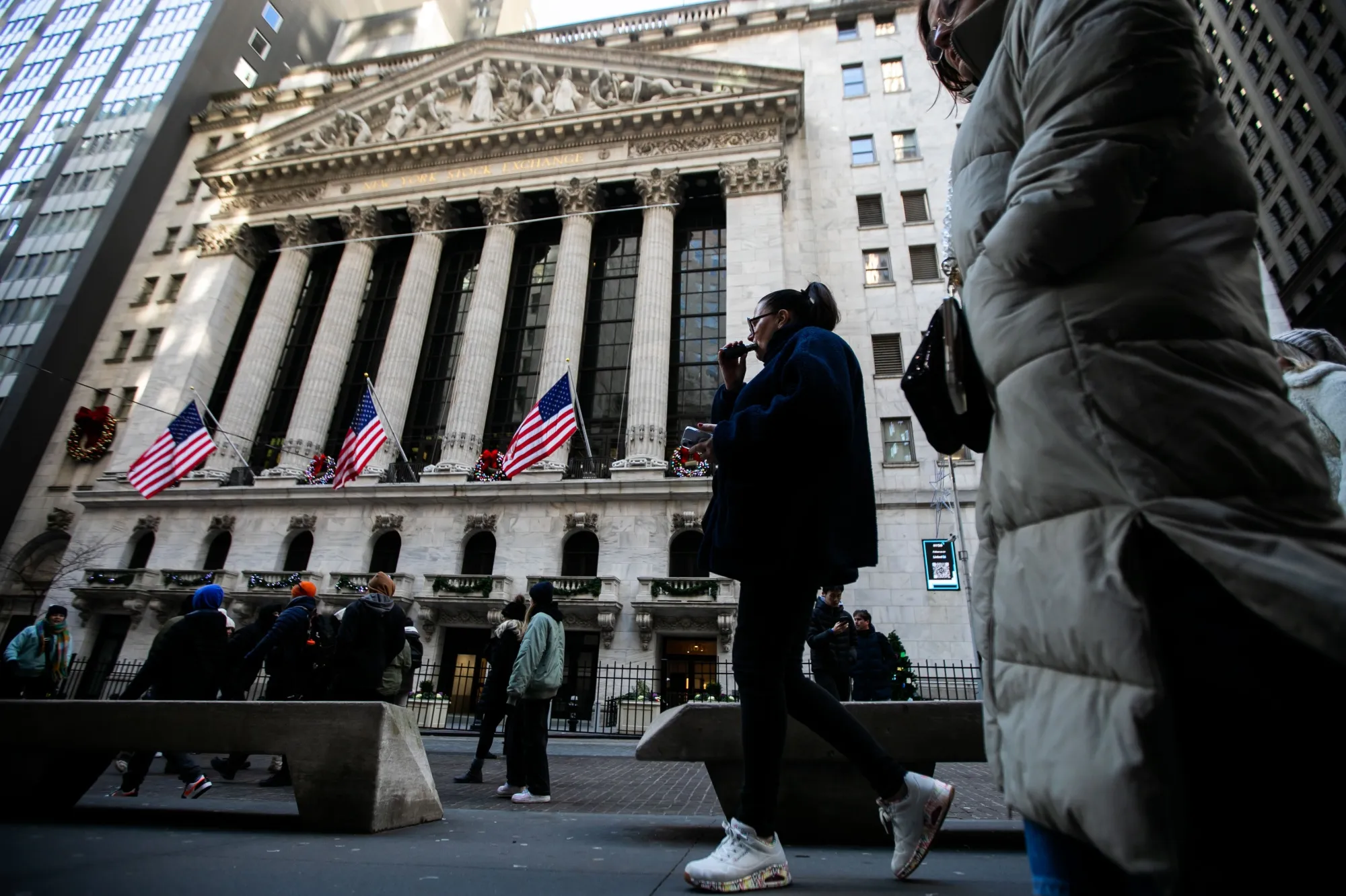 Wall Street Opens 2024 With Mix of Optimism, Pessimism and