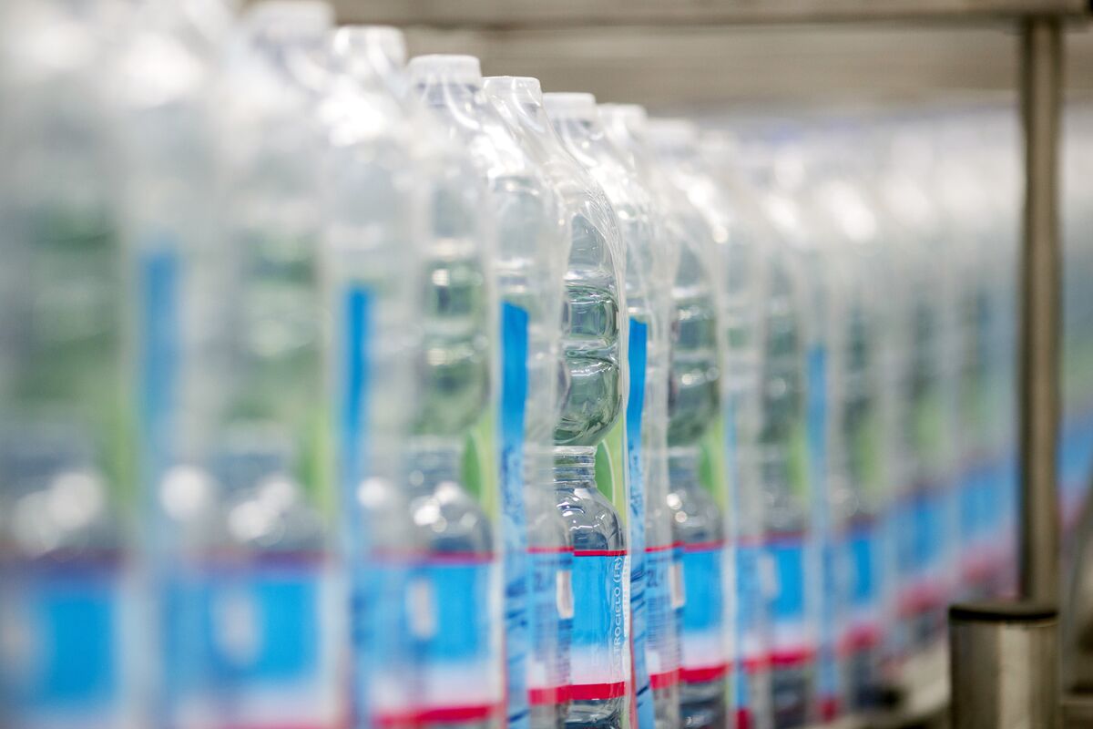 Nestle Agrees to Sell Water Unit Stake for About €3 Billion