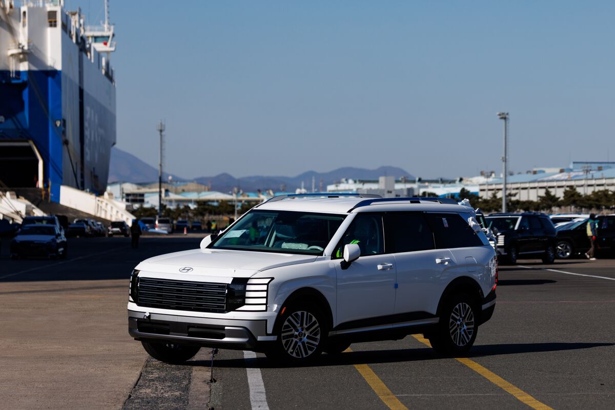 Hyundai Motor Misses Estimates as Geopolitical Headwinds Hit