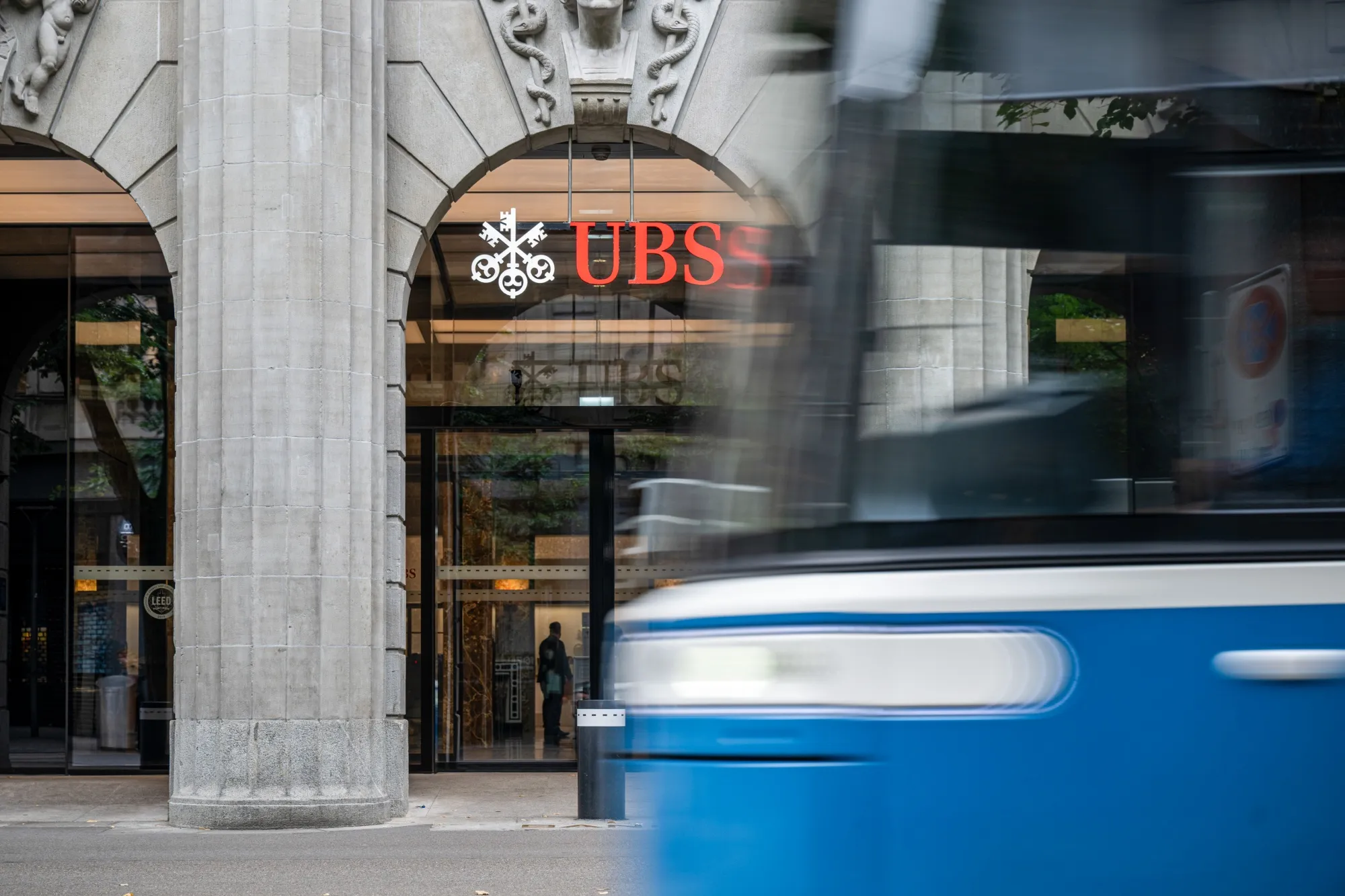 UBS Leaving Switzerland Is Edging Closer to Reality - Bloomberg