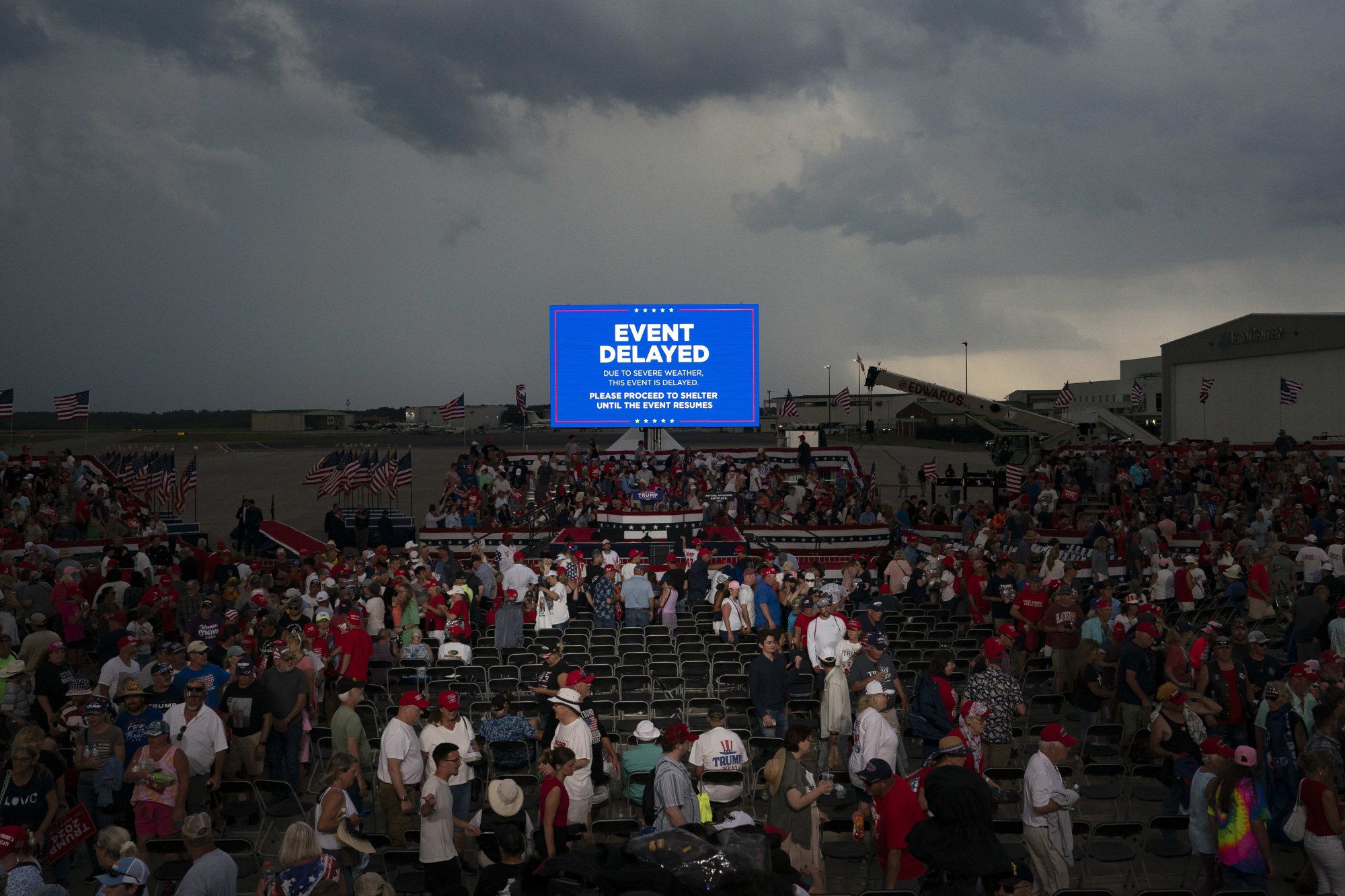 Trump Cancels North Carolina Rally Due To Thunderstorm Warnings - Bloomberg