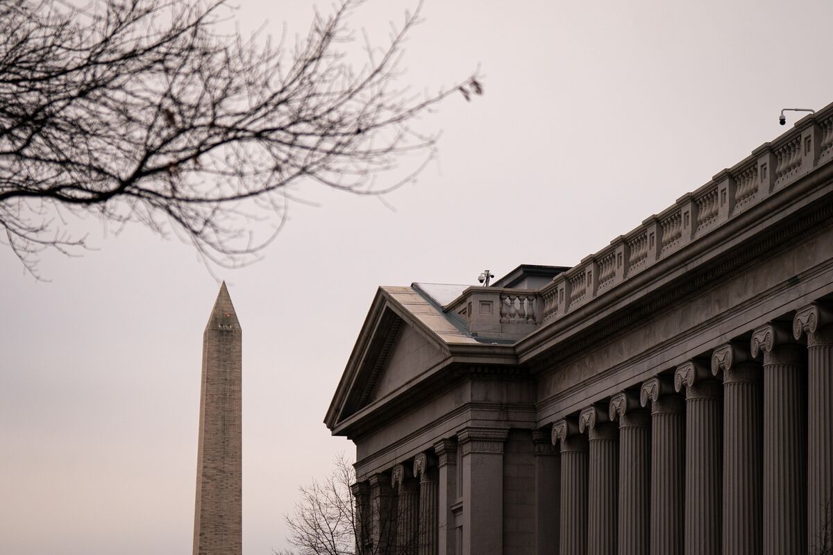 US Treasuries Slip as Rally Loses Steam on Steady Labor Data