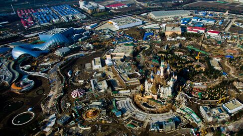 Construction work of Shanghai Disney Resort in full swing