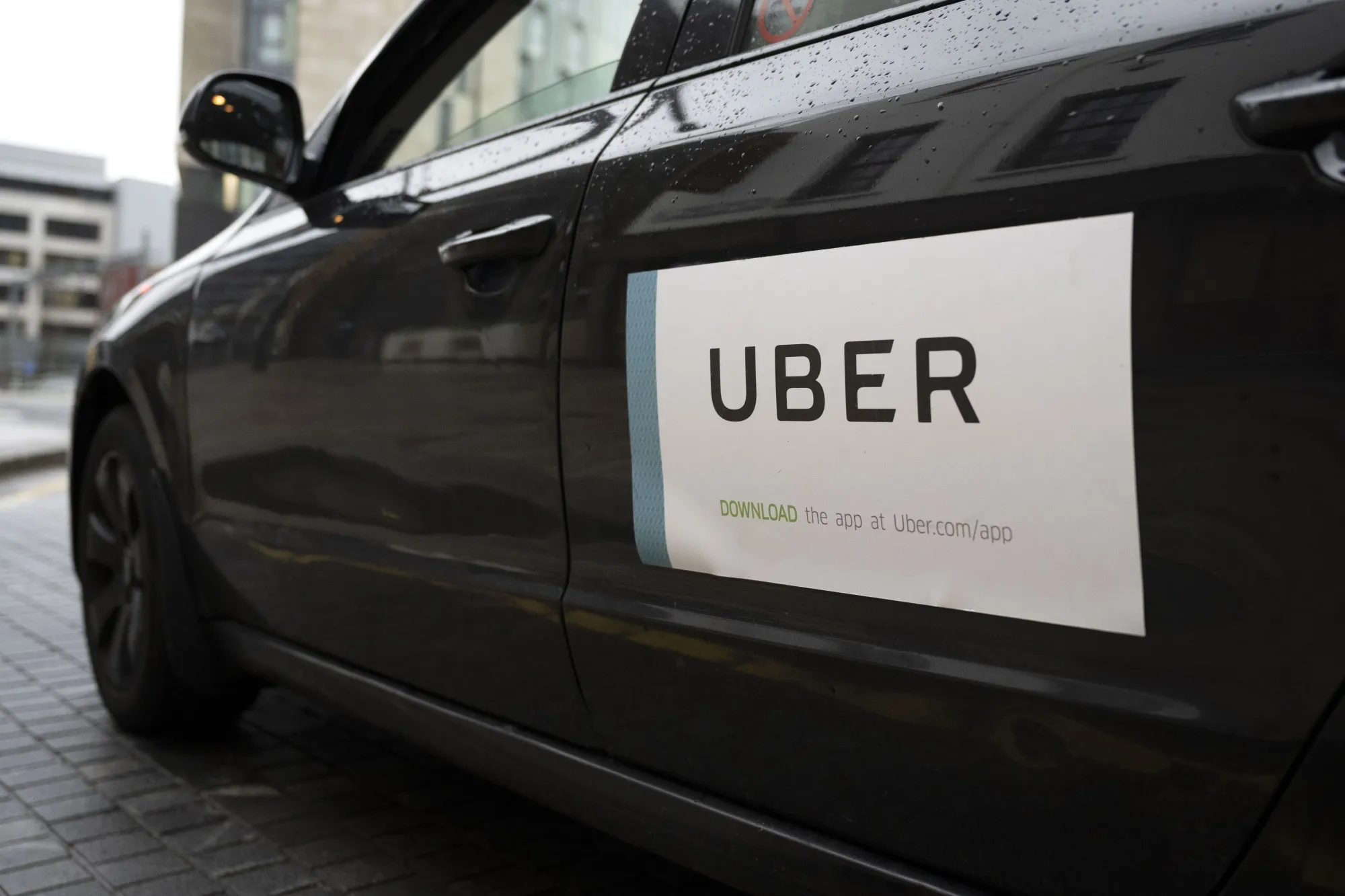 Uber will use part of the proceeds from the new convertibles to redeem $1 billion in outstanding 2025 notes.