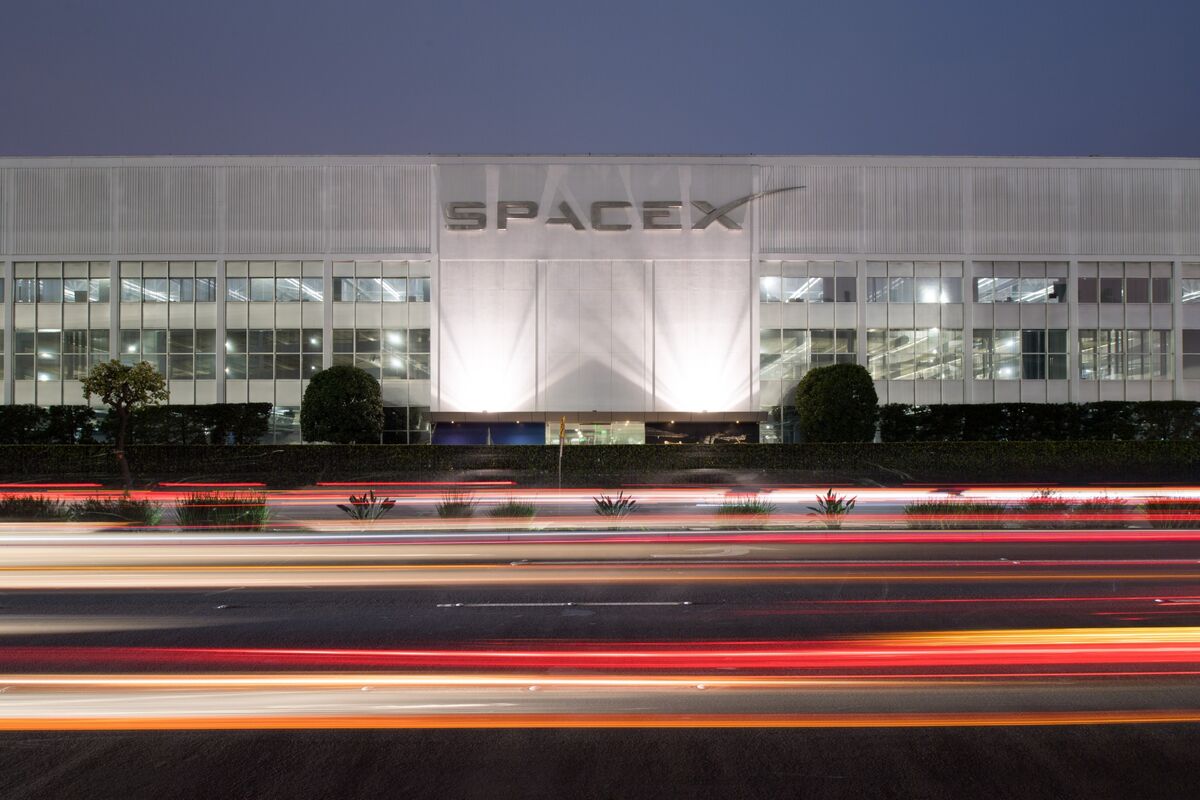 SpaceX, OpenAI Potential Blockbuster IPOs Lure Investors Into Murky Deals