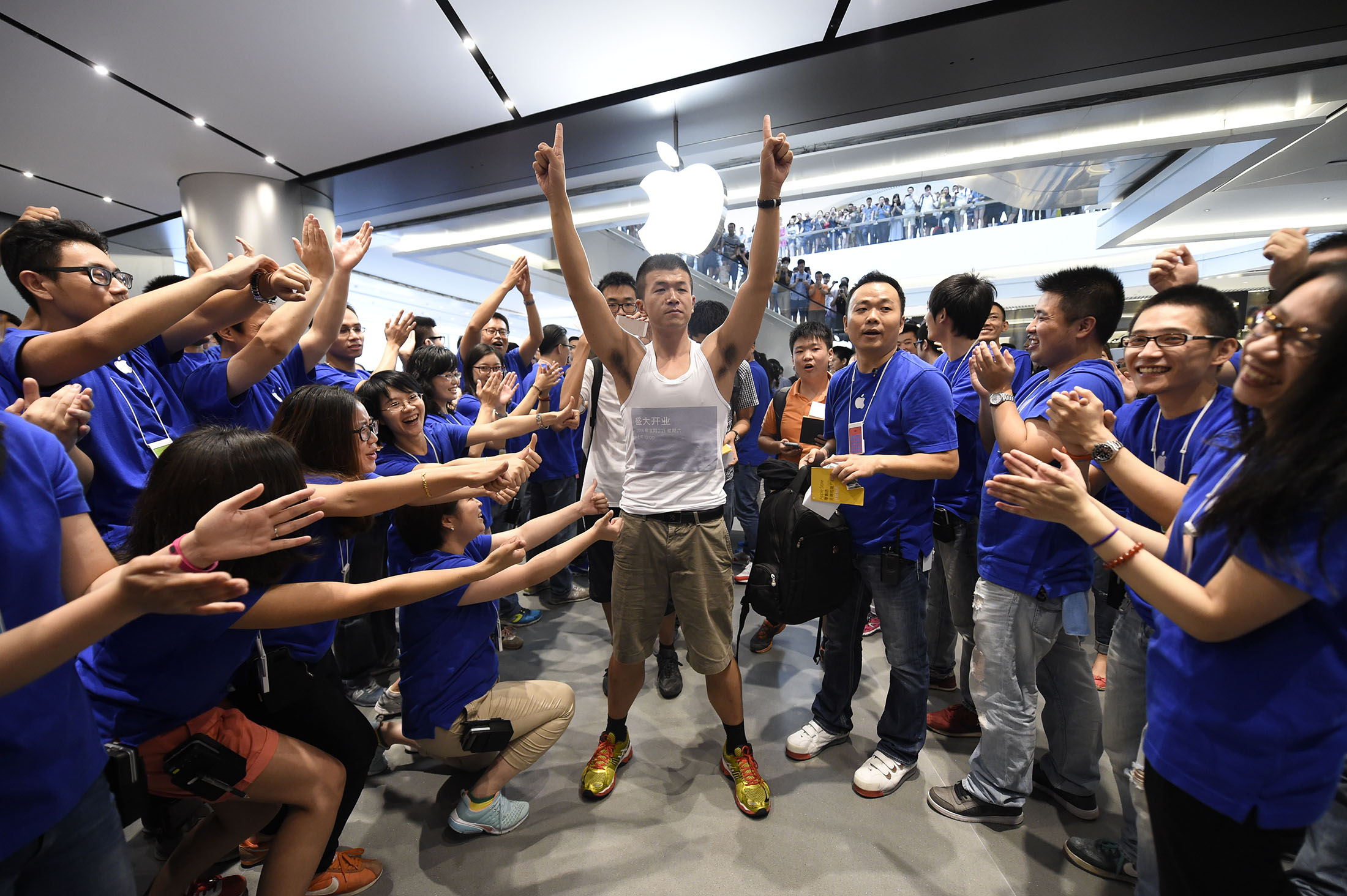 Apple: iPhone 6s and 6s Plus 'On Pace' to Surpass Last Year's Record Launch  Weekend Sales