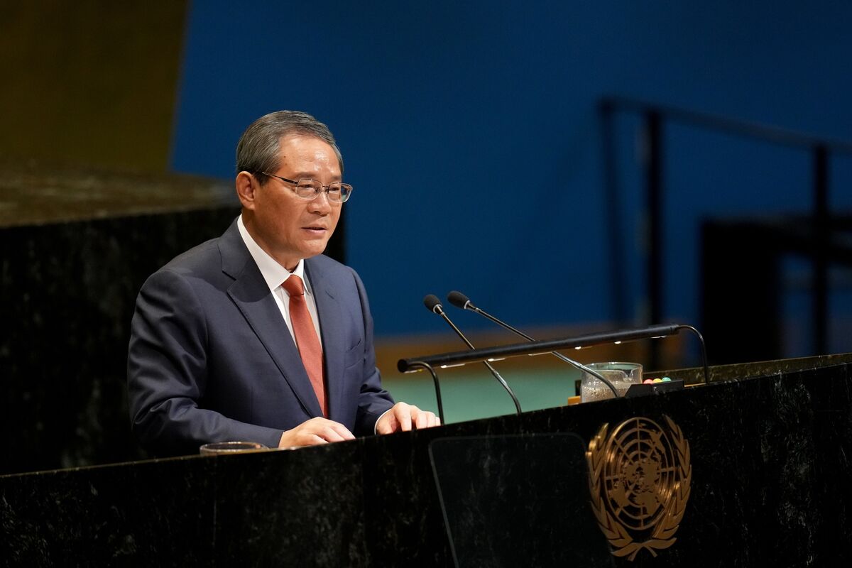 China’s Li Renews Call to Boost Consumption Side of Economy