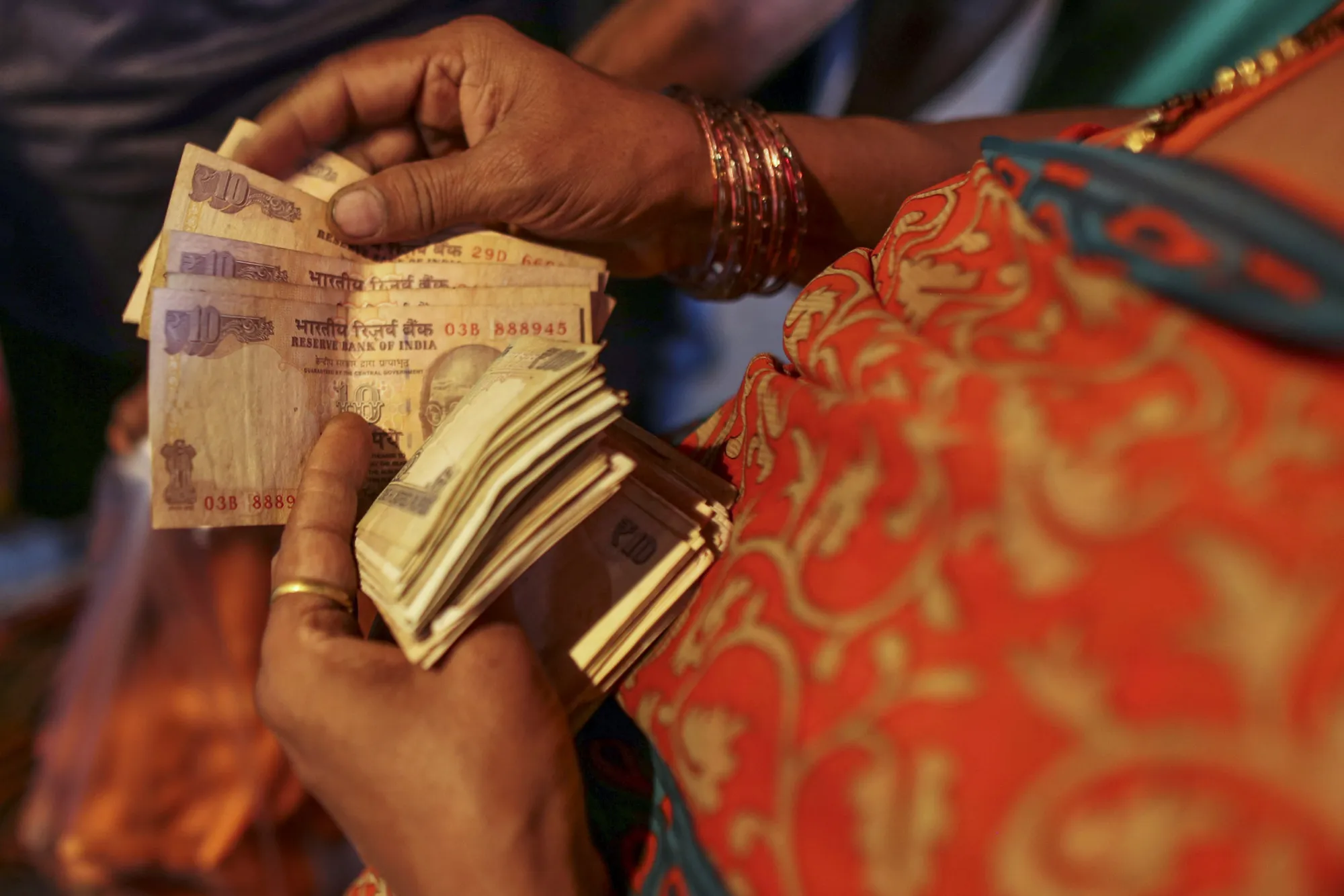 1481631938_INDIA_CASH