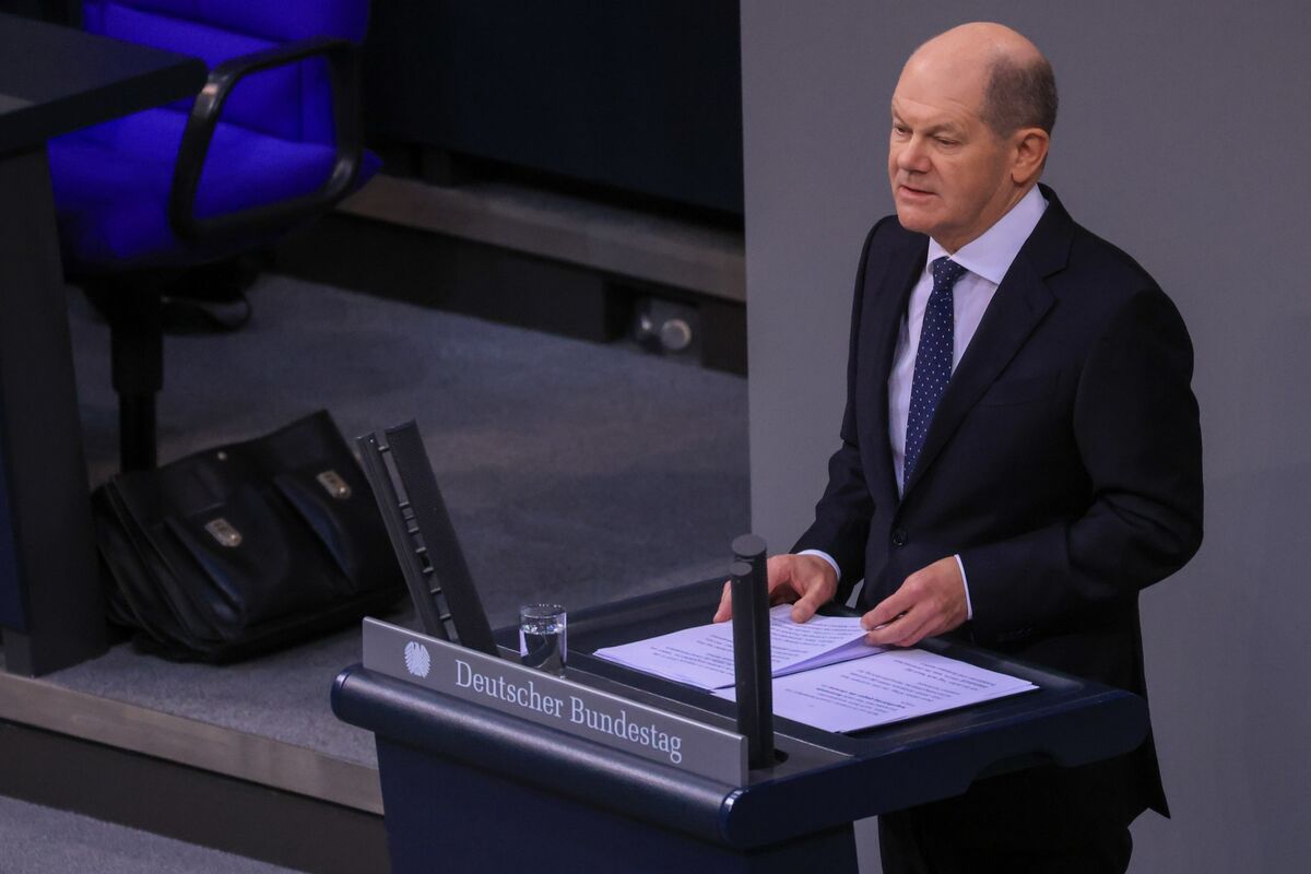 German Economy Latest: Scholz’s Budget Leaves Country’s Destiny in ...