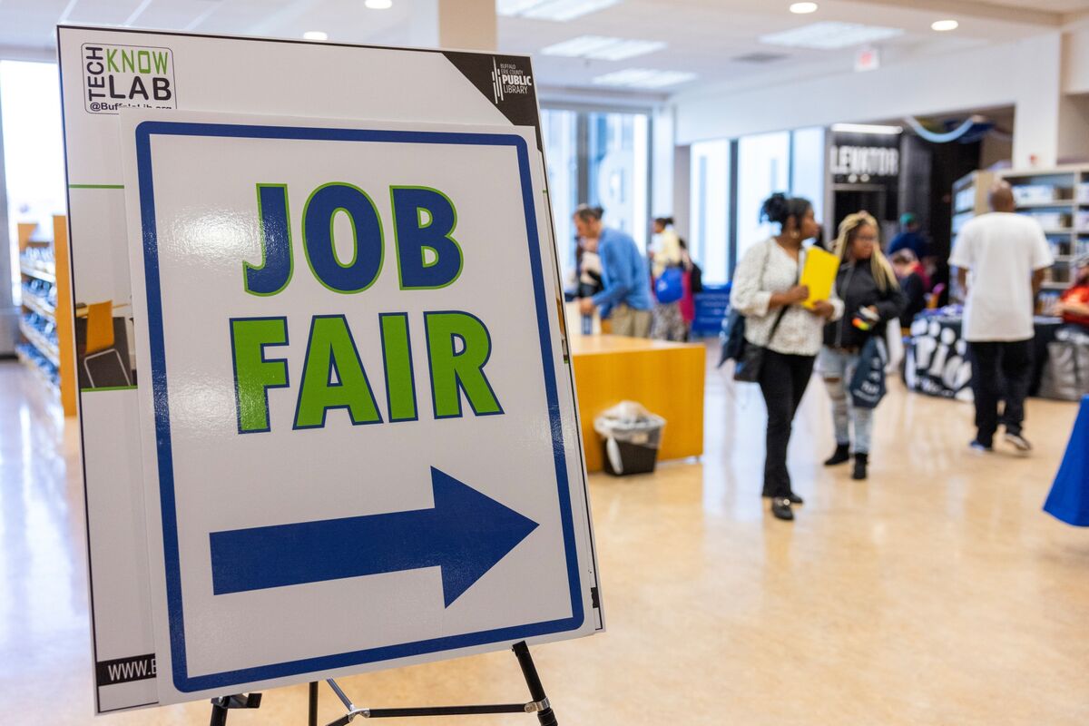 bloomberg.com - Justin Fox - Americans Are Right to Be Worried About the Labor Market