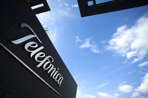 KPN-Telefonica German Merger of Foes Presages More Dealmaking