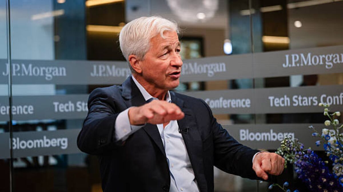 ⚫️ BLOOMBERG: Jamie Dimon di JPMorgan Chase: Intelligenza Artificiale e Sfide Economiche negli USA