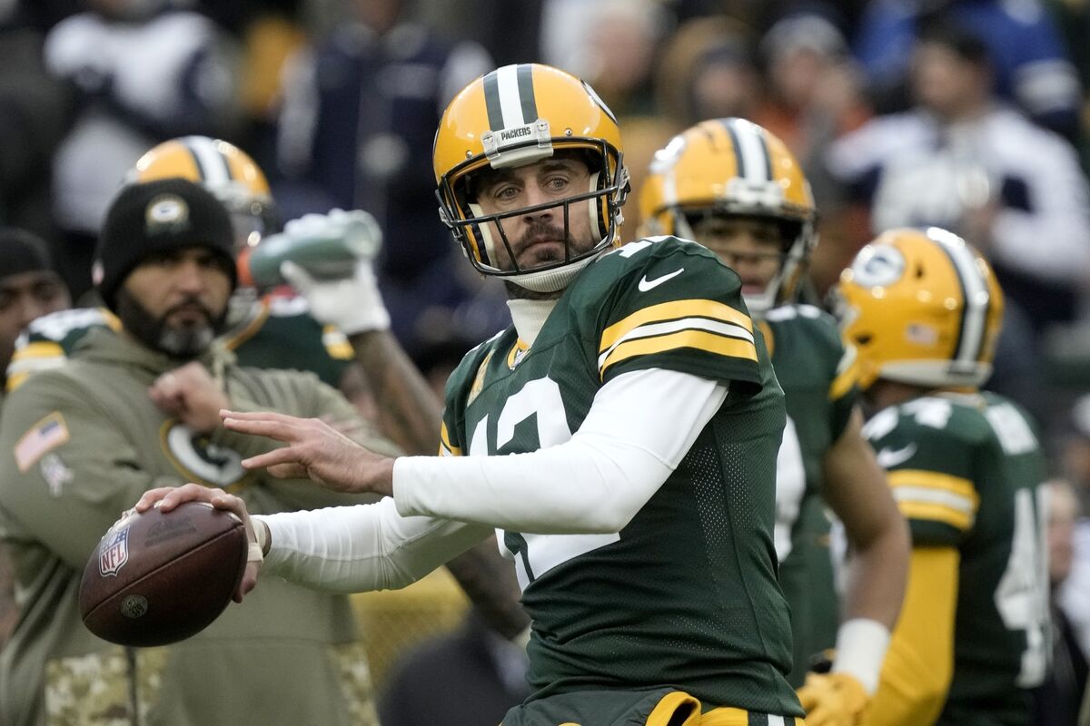 Feeling better, Aaron Rodgers has sights set on Sunday