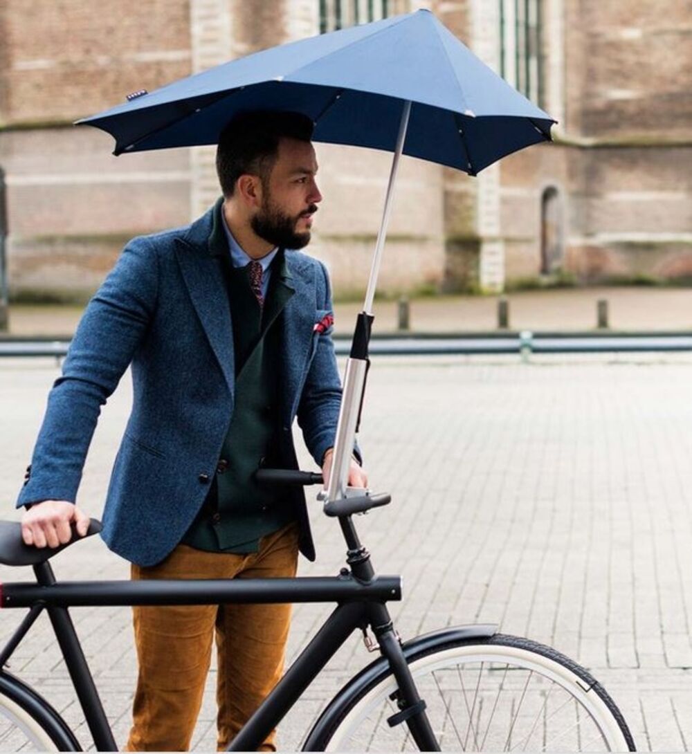 bicycle with umbrella