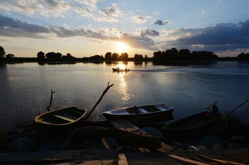 1471600295_Danube-Romania