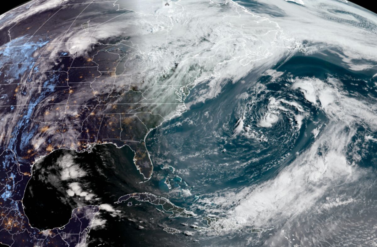 Ana Kicks Off Early Start To 2021 Atlantic Hurricane Season Bloomberg