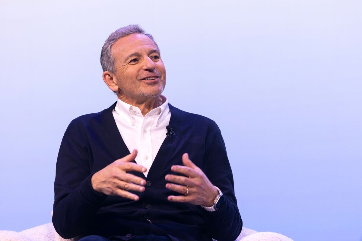 Disney CEO Iger Confirms Holding Linear TV Networks Amid Rivals' Exits