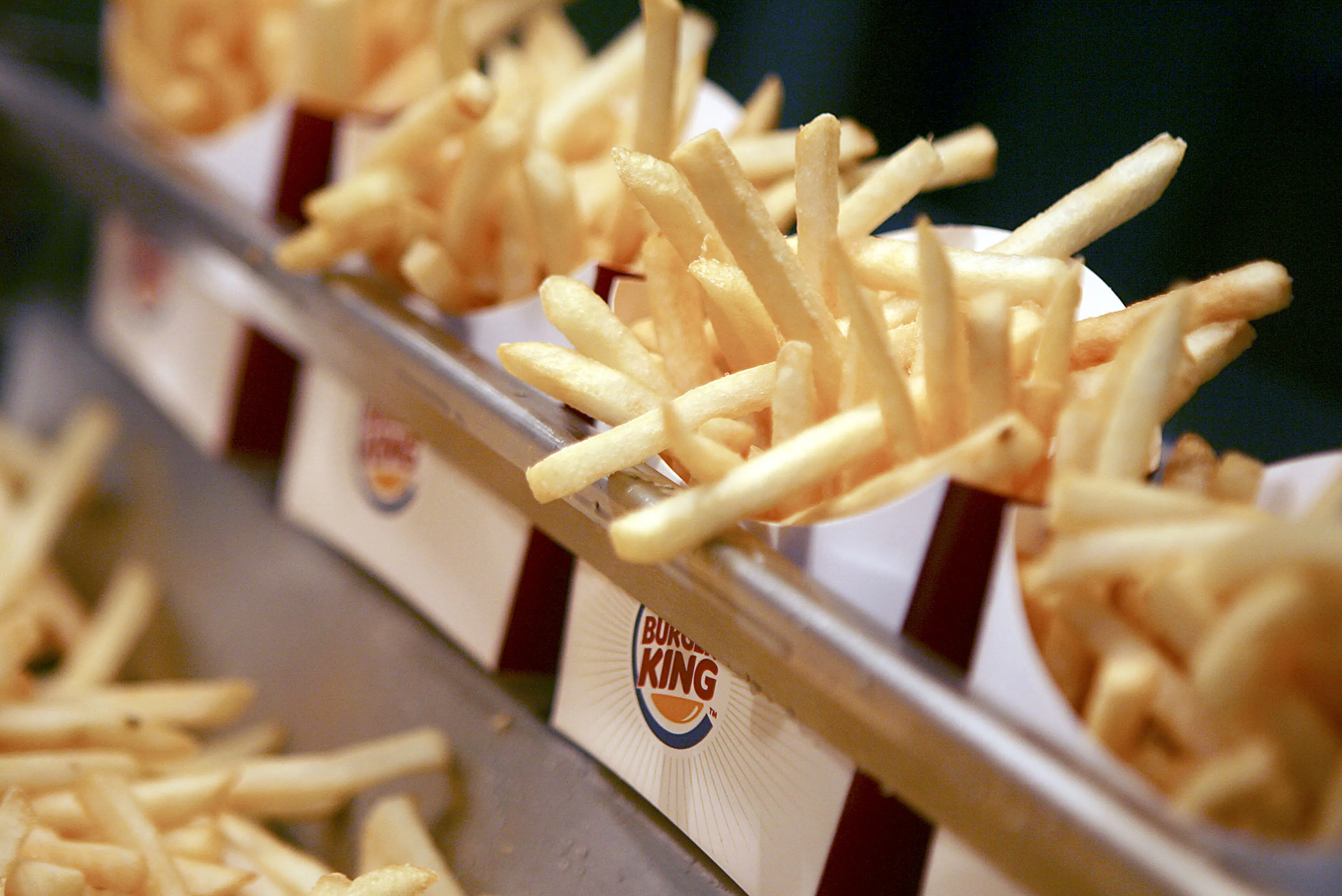 米バーガーキングが株式再上場へ、英企業と合併後 - Bloomberg