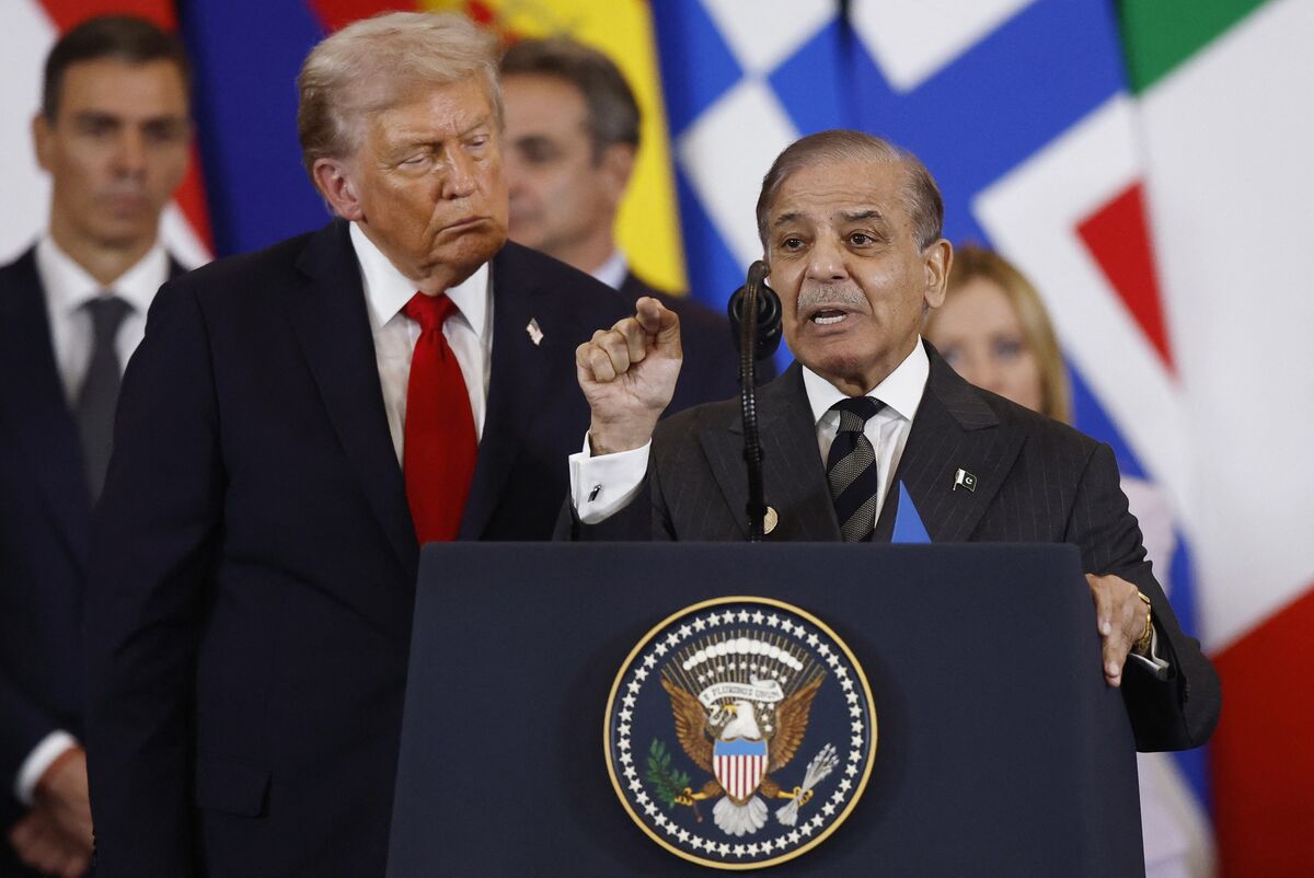 Pakistan Seeks $10 Billion US Facility, Expects Reply Soon