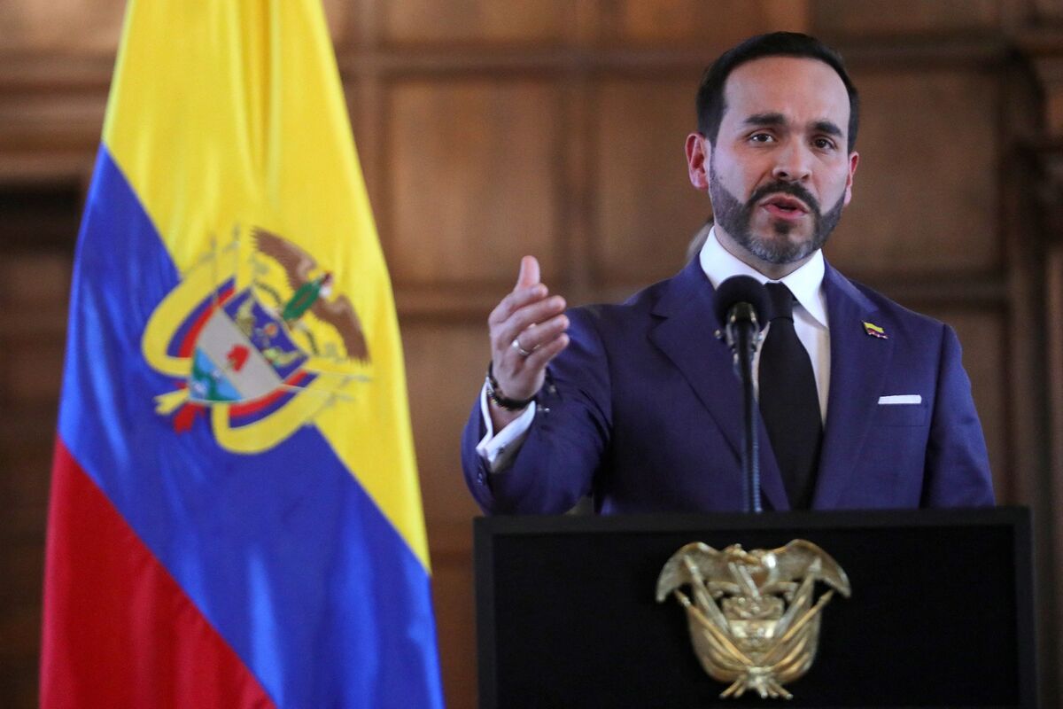 Colombia Seeking IMF Help Amid Fiscal Crisis, Espriella Says