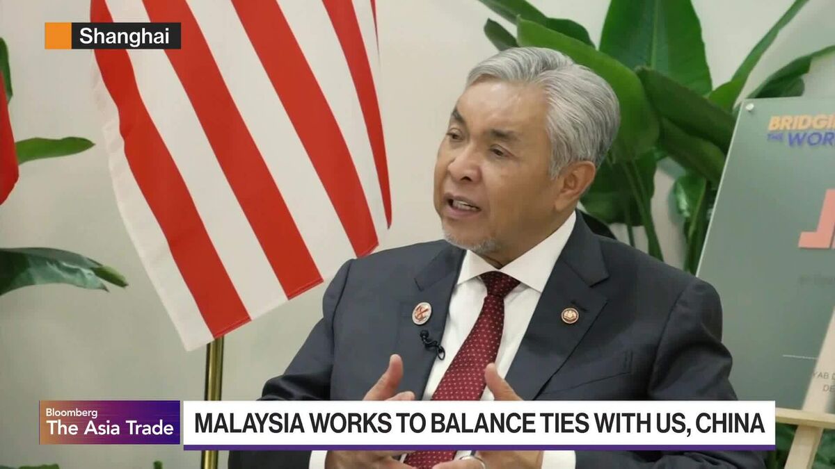 Malaysia works to balance ties with China, US