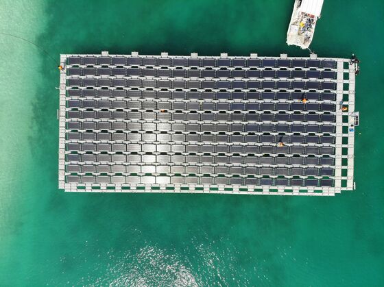 Abu Dhabi Island to Host Nation’s First Floating Solar Power Plant