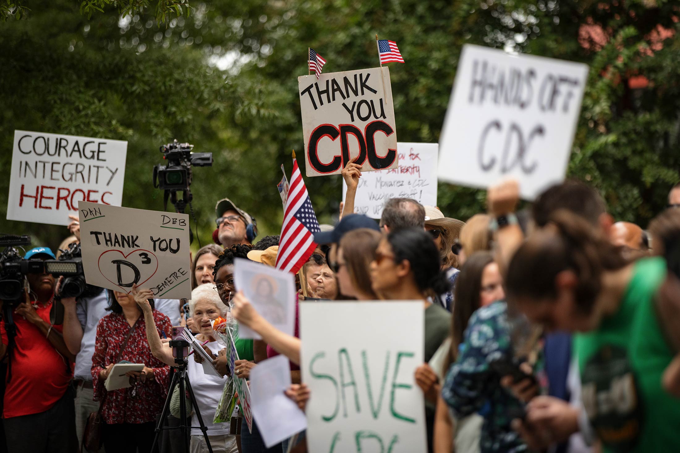 relates to 「米国民が病気に」-ケネディ長官のCDCたたきで公衆衛生機能不全