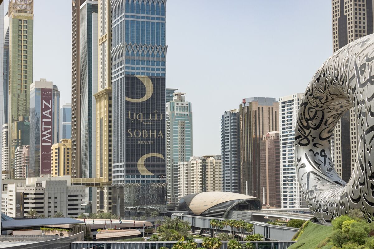 Dubai Real Estate Boom Sparks Fresh Warning; Riyadh Freezes Rents -  Bloomberg