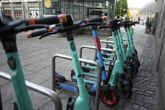 Madrid to Ban E-Scooter Rentals, Following Lead Set in Paris