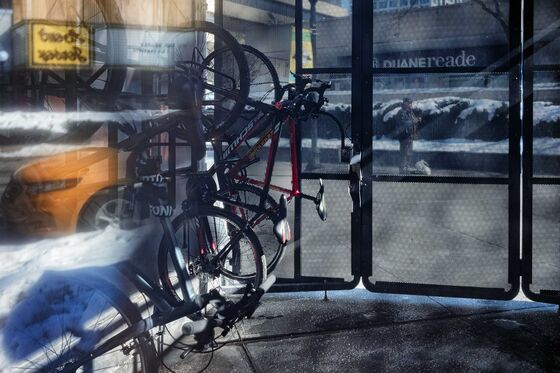 Oonee Wants to Fix New York Bike Parking with Free, Secure Storage Pods