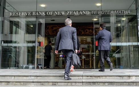 1468475296_Reserve Bank of New Zealand
