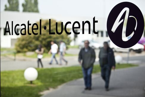 Alcatel-Lucent Said Closer to Loan Amid Restructuring Plans