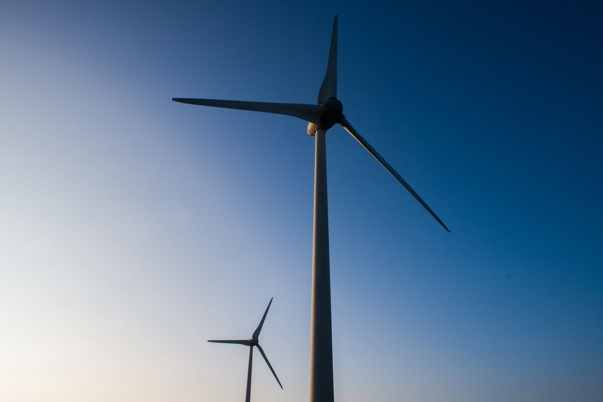 Poland Connects First Baltic Offshore Wind Farm as It Shifts Away From Coal