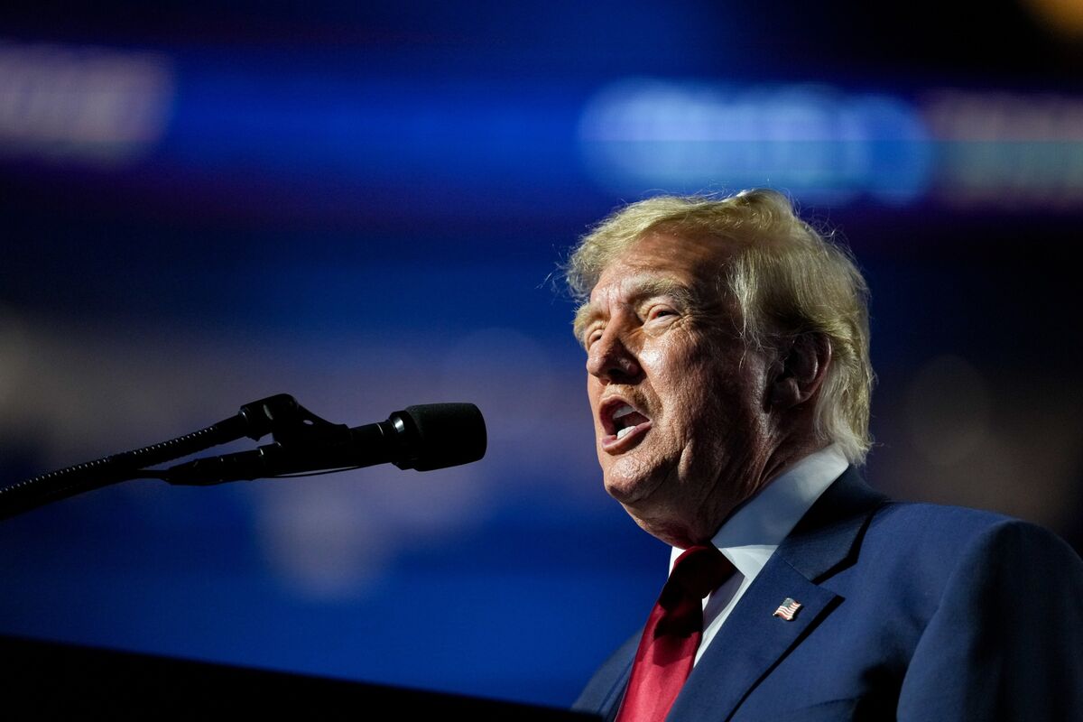 Trump’s Two Days in Dallas: $5,000 Cash, ‘Socialists’ and Opera