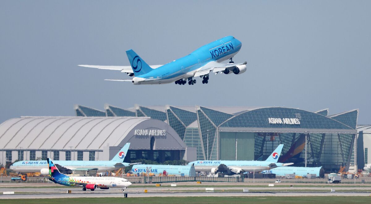 South Korea Jet Set to Return Detainees Can’t Leave US Wednesday