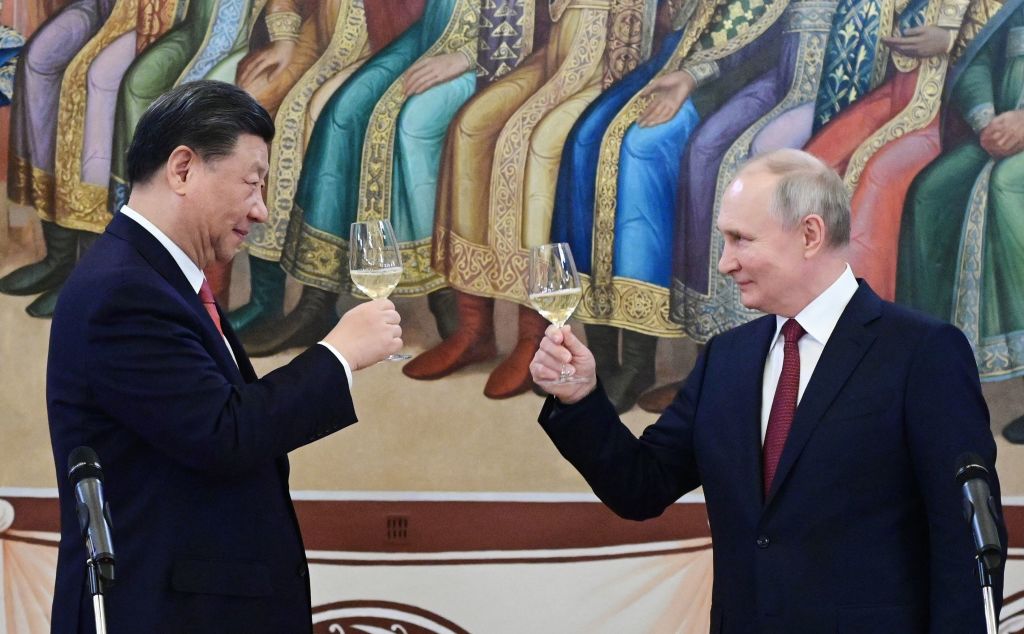 Xi and Putin Think They're Winning — and Maybe They Are - Bloomberg