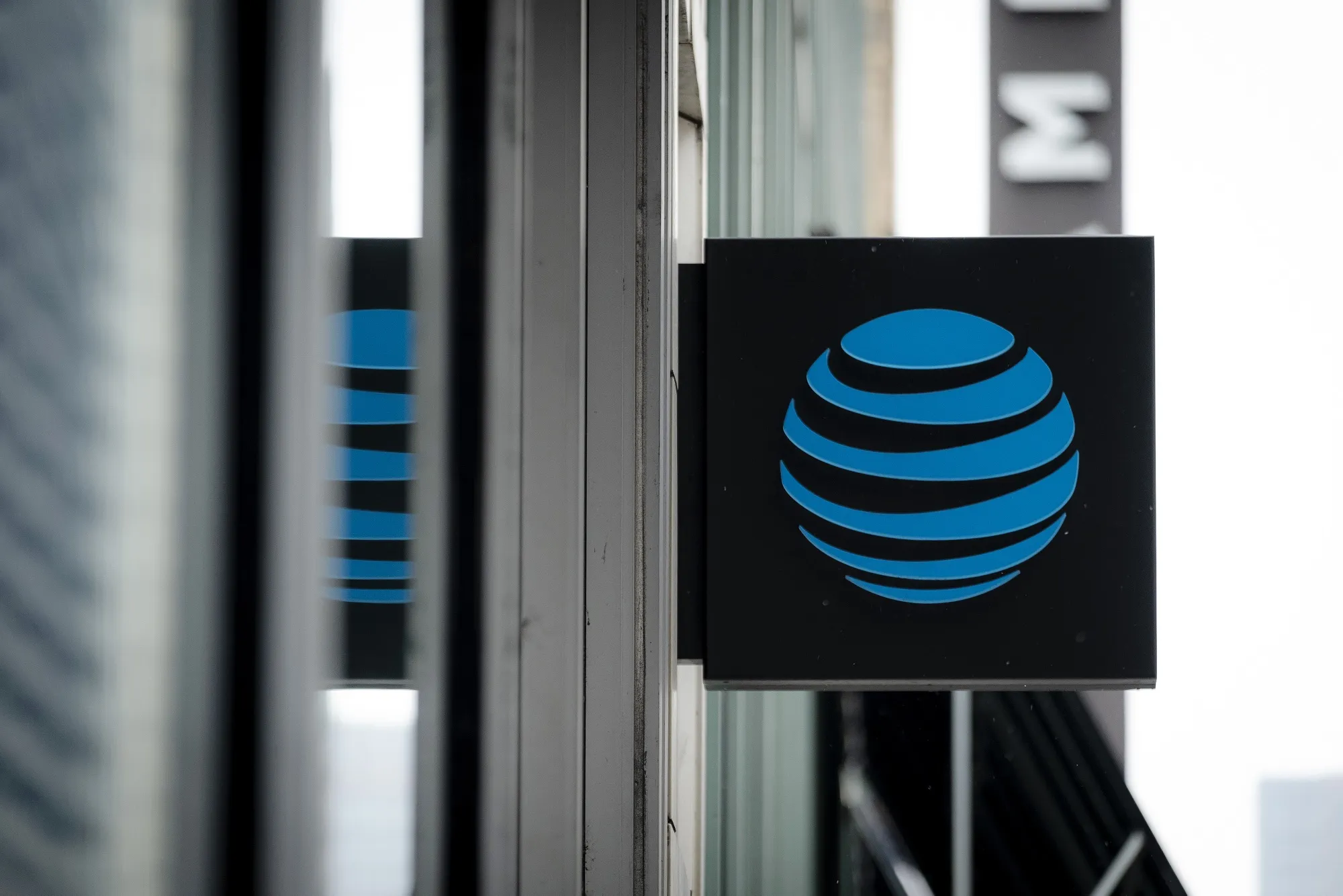 An AT&T Inc. Store Ahead Of Earnings Figures