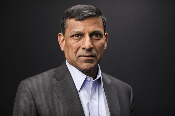 Rajan Says Fight the Virus First, Worry About Stimulus Later