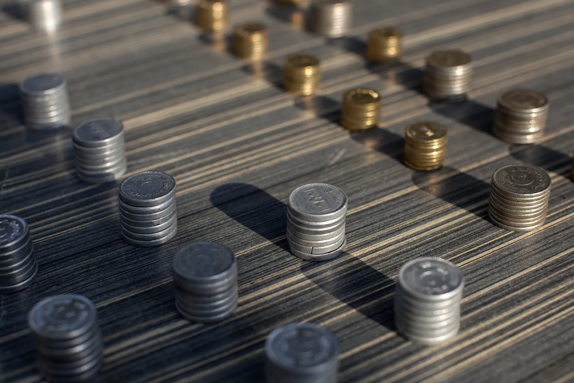 Devaluation Drags Pakistan Rupee to Bottom of Currencies