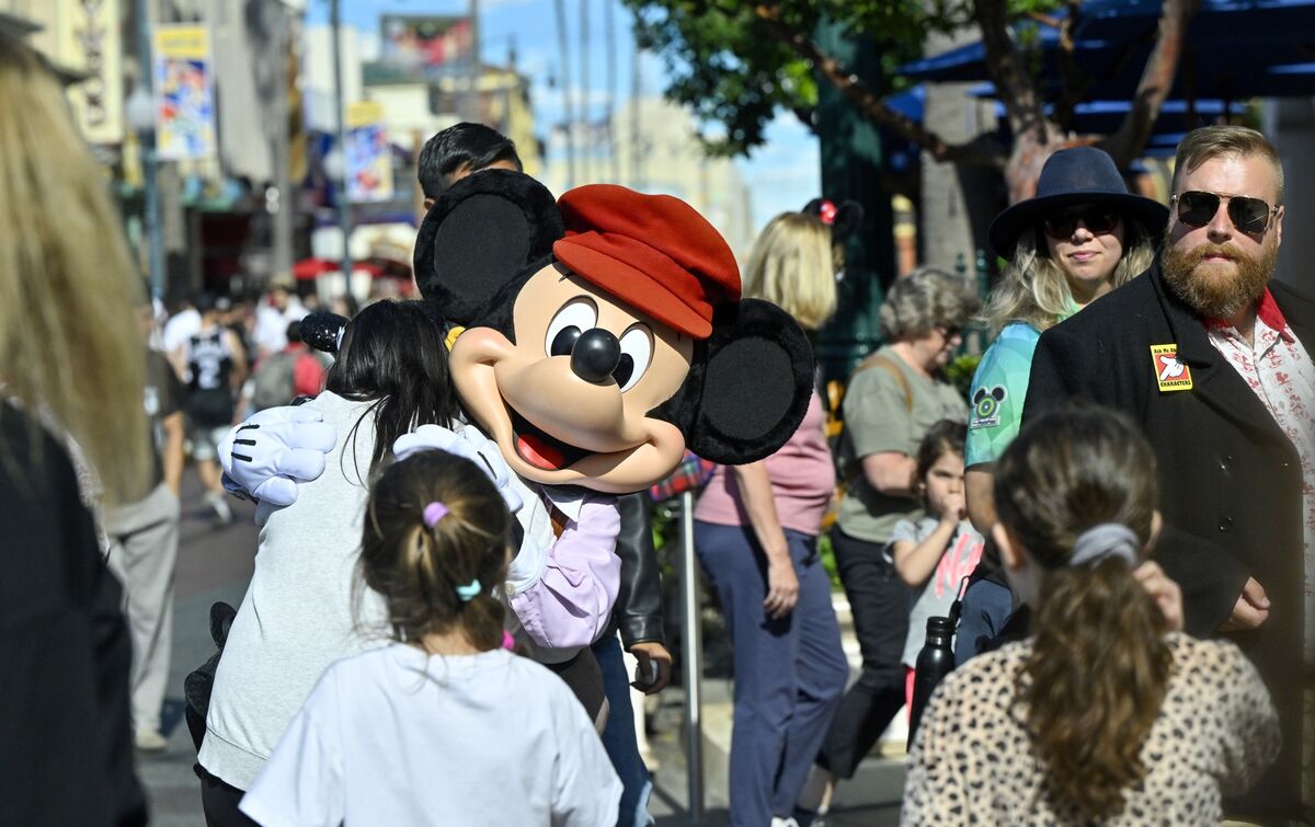 assets.bwbx.io image