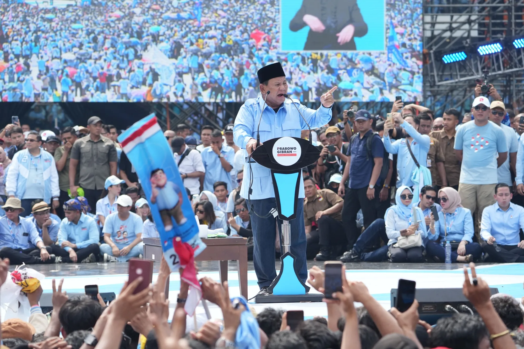 Indonesia Defense Minister Prabowo Subianto, set to become the nation’s next president, speaks during a rally in Jakarta on Feb. 10. Prabowo vows to sustain a more neutral stance between Washington and Beijing.