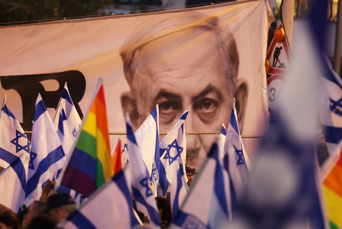 Isolated Israel Steps Up Threats Against Iran - Bloomberg