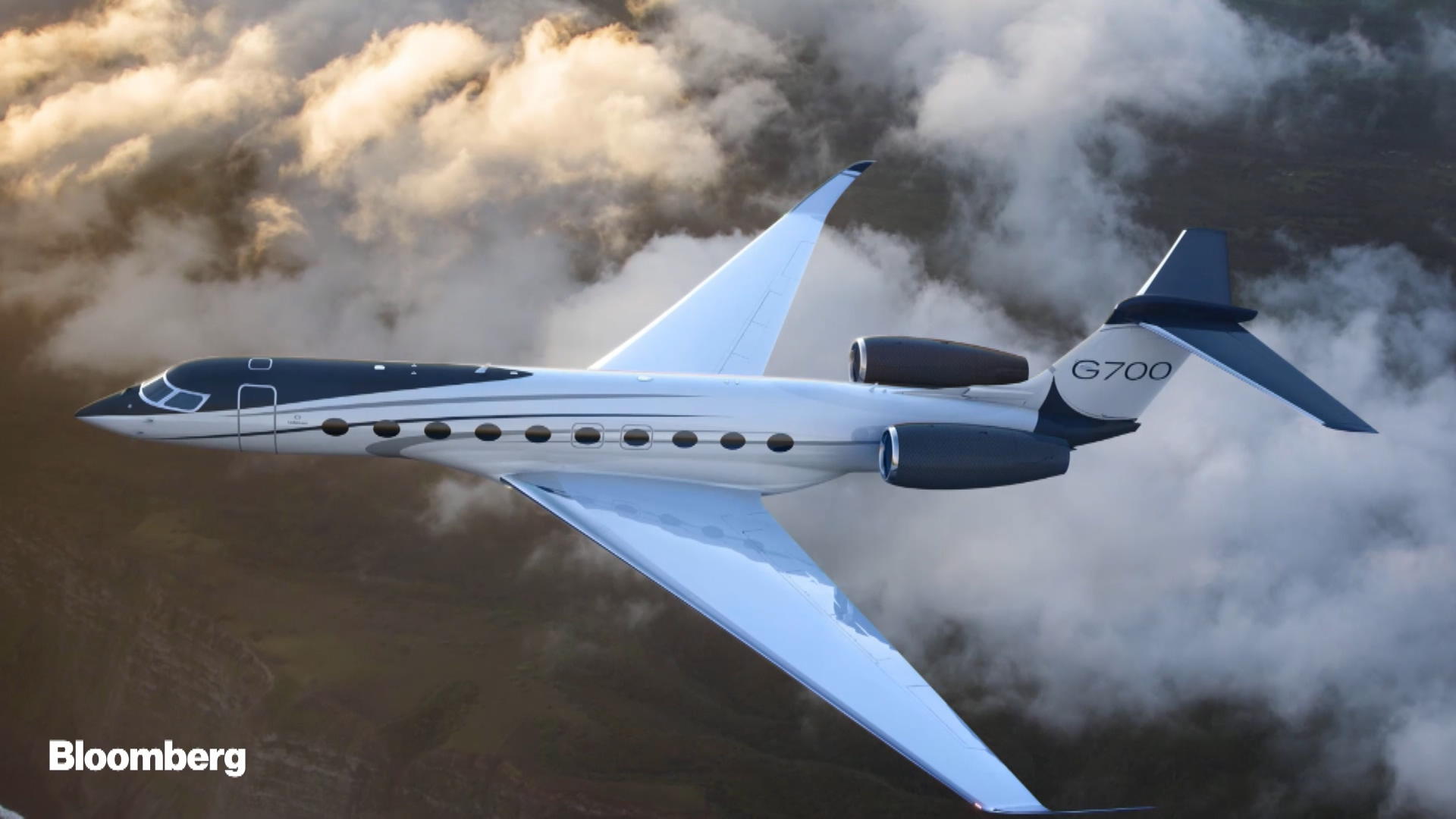 Gulfstream Unveils G700 In Battle For Biggest Private Jet Bloomberg