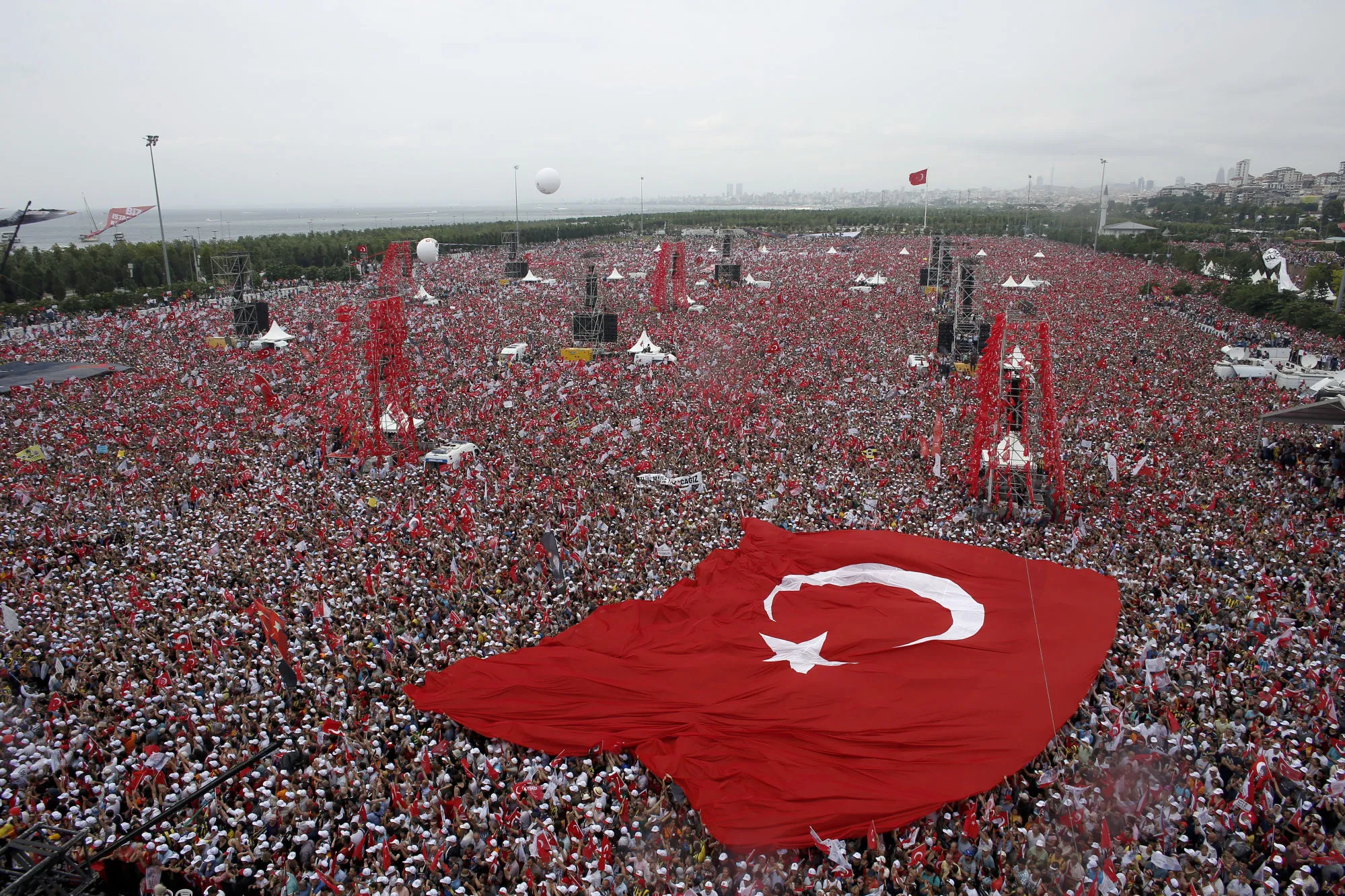 Crowds gather as Muharrem Ince, leader of the Secular Republican People's Party (CHP) and presidential candidate, speaks during his last pre election campaign rally in Maltepe, Istanbul, Turkey, on Saturday, June 23.
