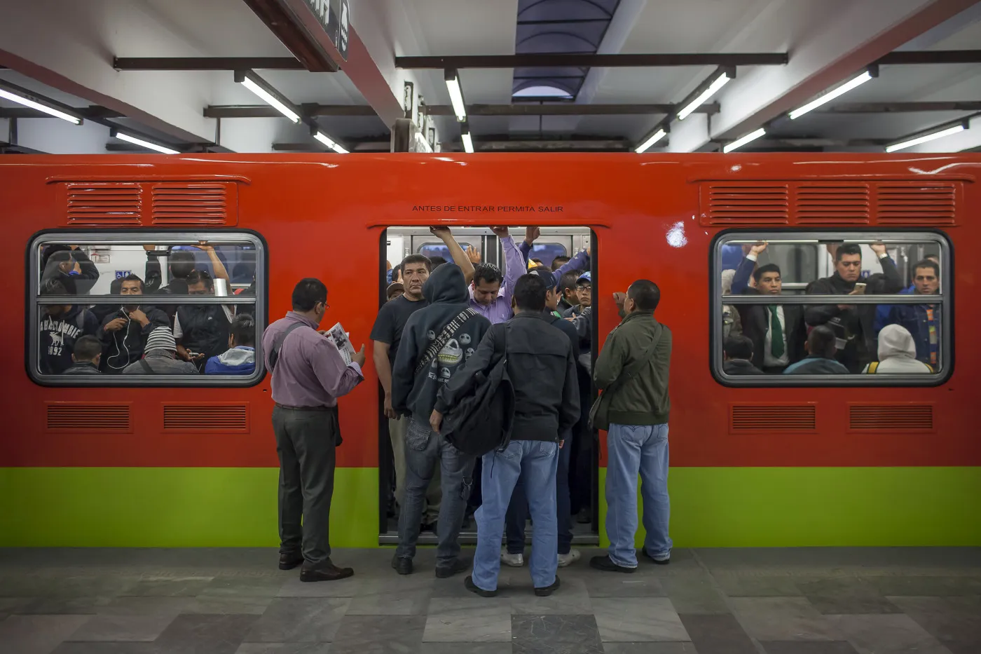 Commuters Face Daily Challenge Of Getting To Work In Latin America's 2nd Largest City