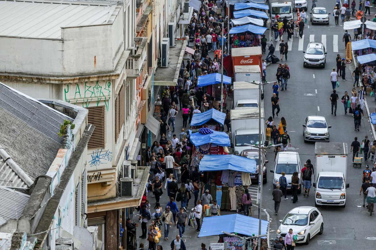 Brazil Inflation Cools More Than Forecast With Rates Held High