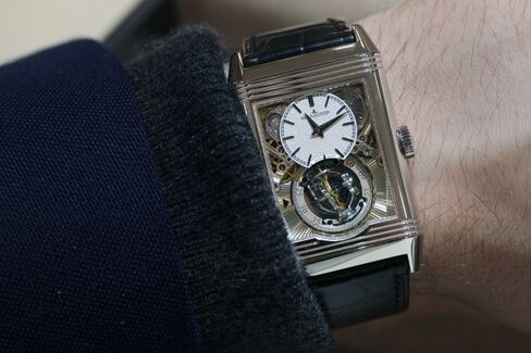 The reduced size make this watch a lot more wearable than some other grand complications.