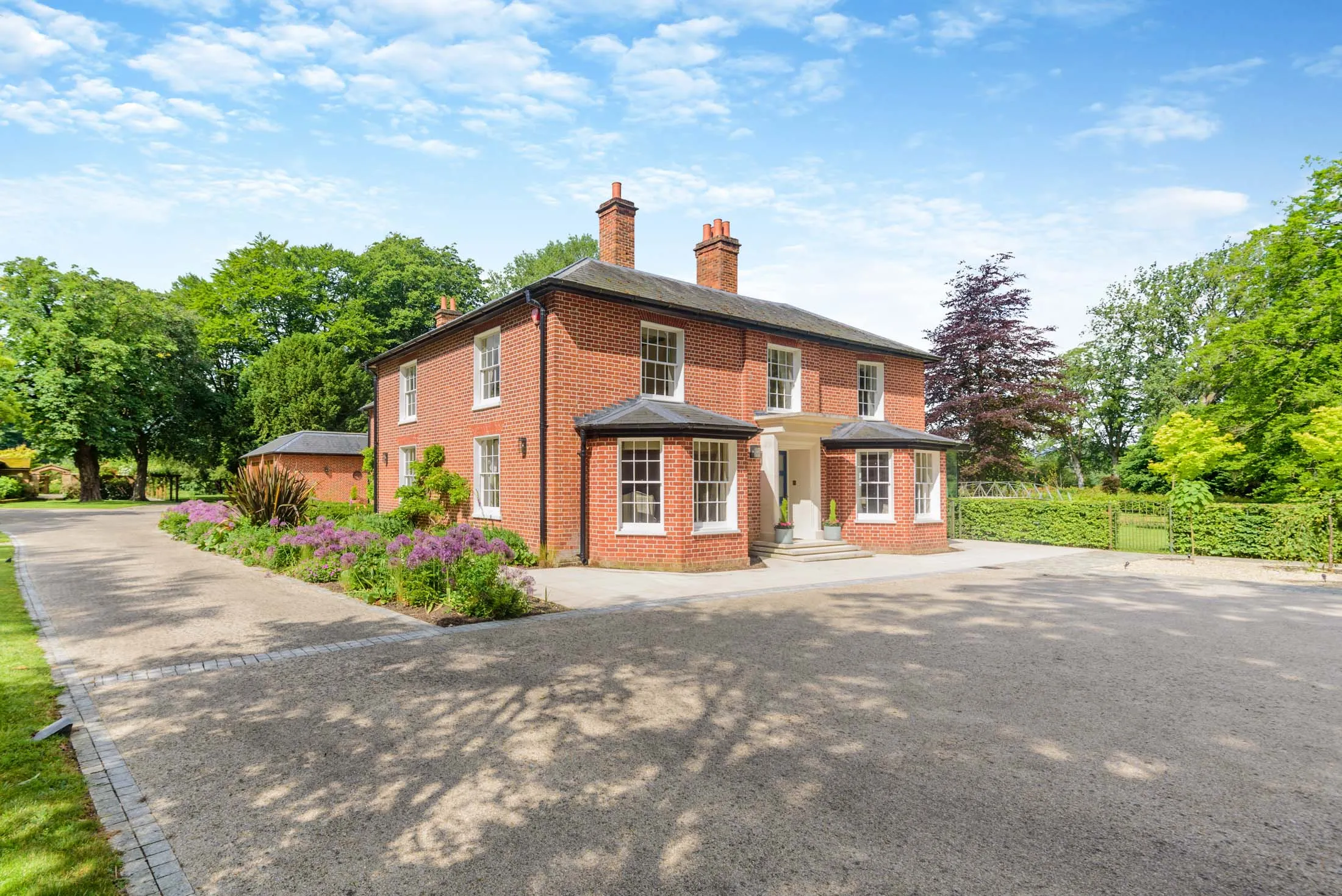 美品 英 orig マト4U/6U TOWNHOUSE 刻印 Kate Bush Exclusive: Kate Bush's Former Berkshire Home Is On Sale for £11.5