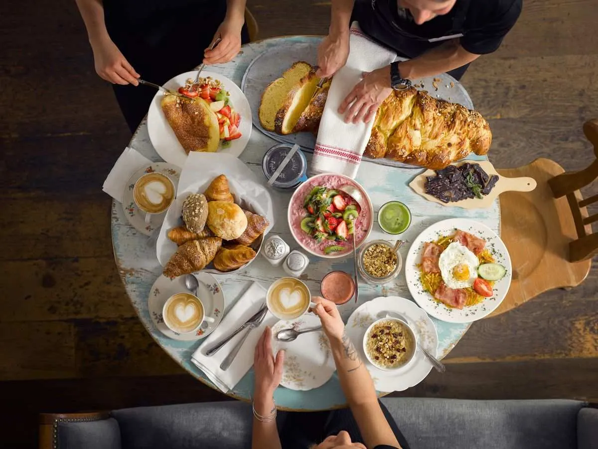 Kaffee Klatsch is&nbsp;an inexpensive—and available—eating option&nbsp;at Davos.