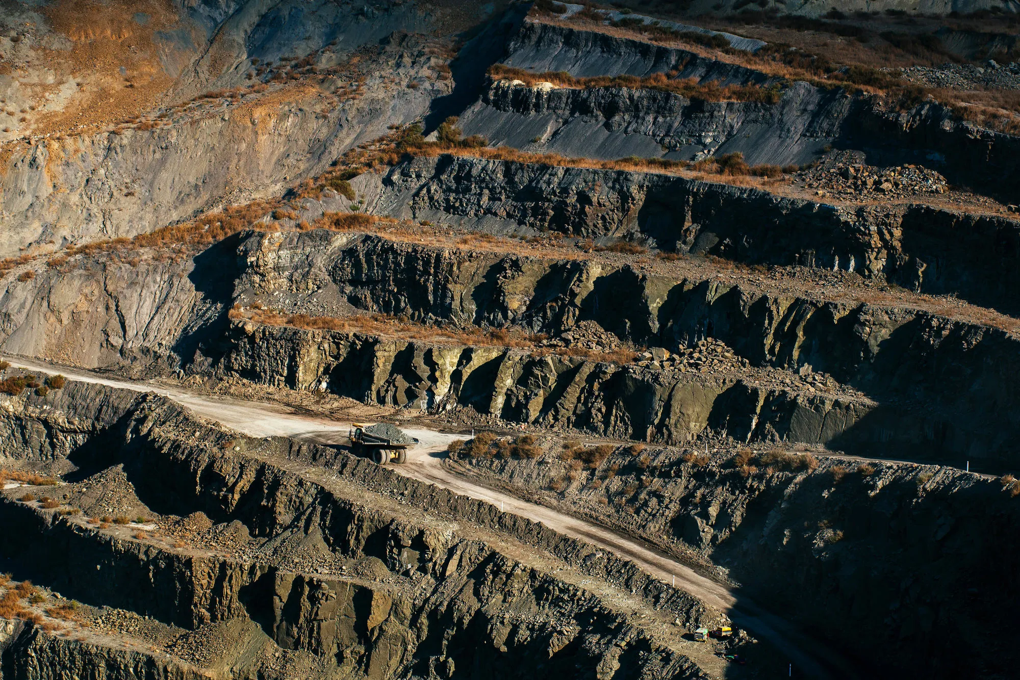 De Beers Studies Soaking Carbon Into Diamond-Mine Waste Rock